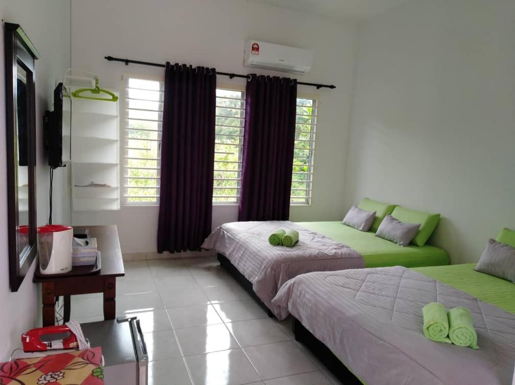 D' Surya Lavender Inn Pantai Cenang  Exteriör bild