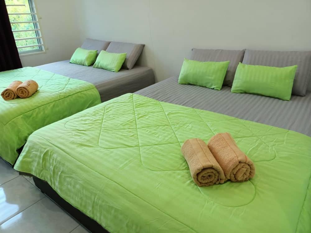D' Surya Lavender Inn Pantai Cenang  Exteriör bild